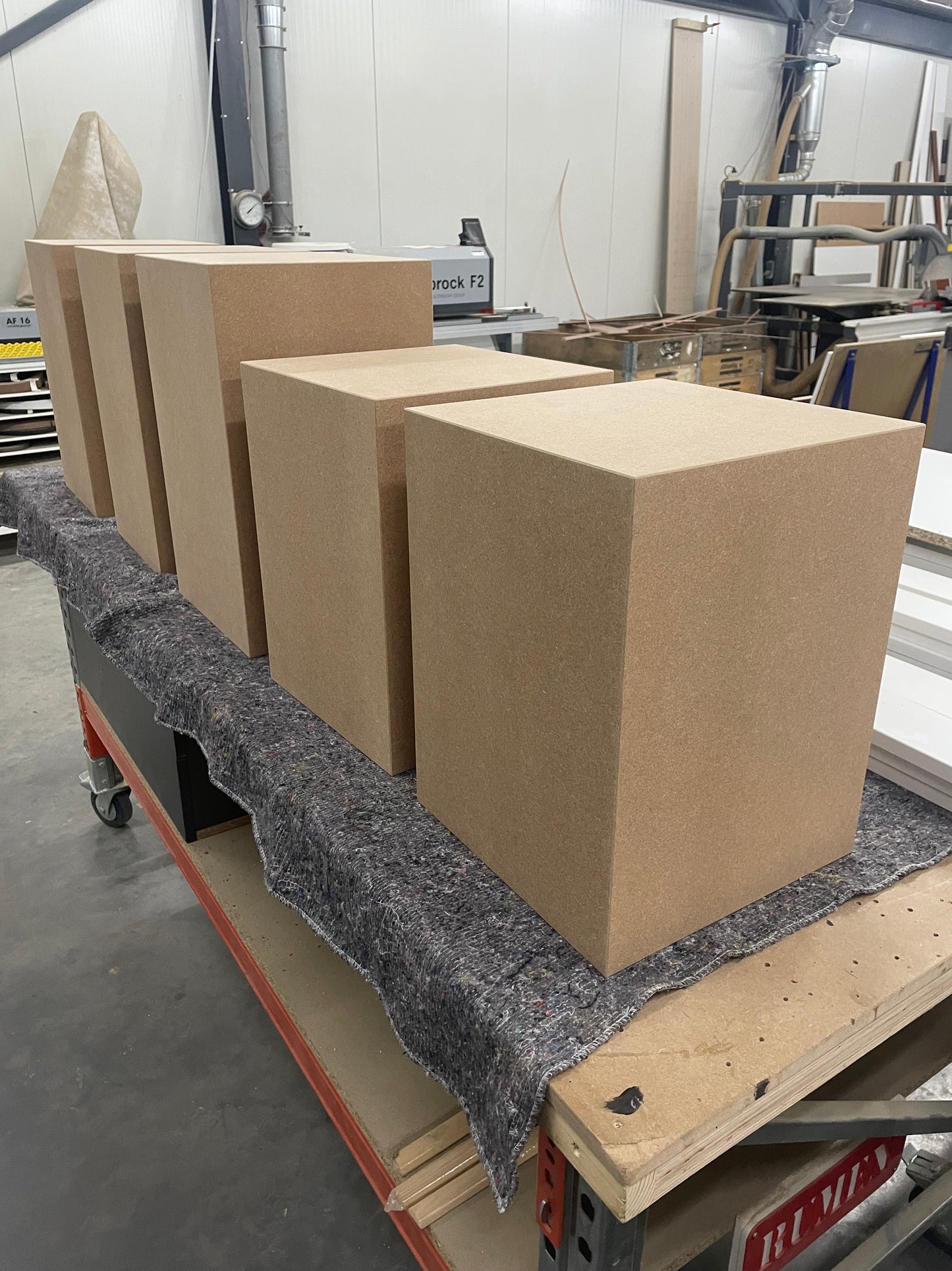 Zuilen MDF onbehandeld (schilderklaar)